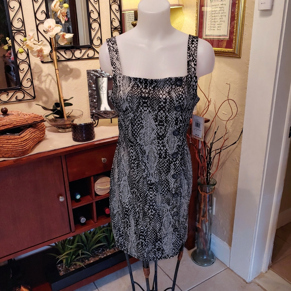 Snakeskin dress with backzip  (NWT)